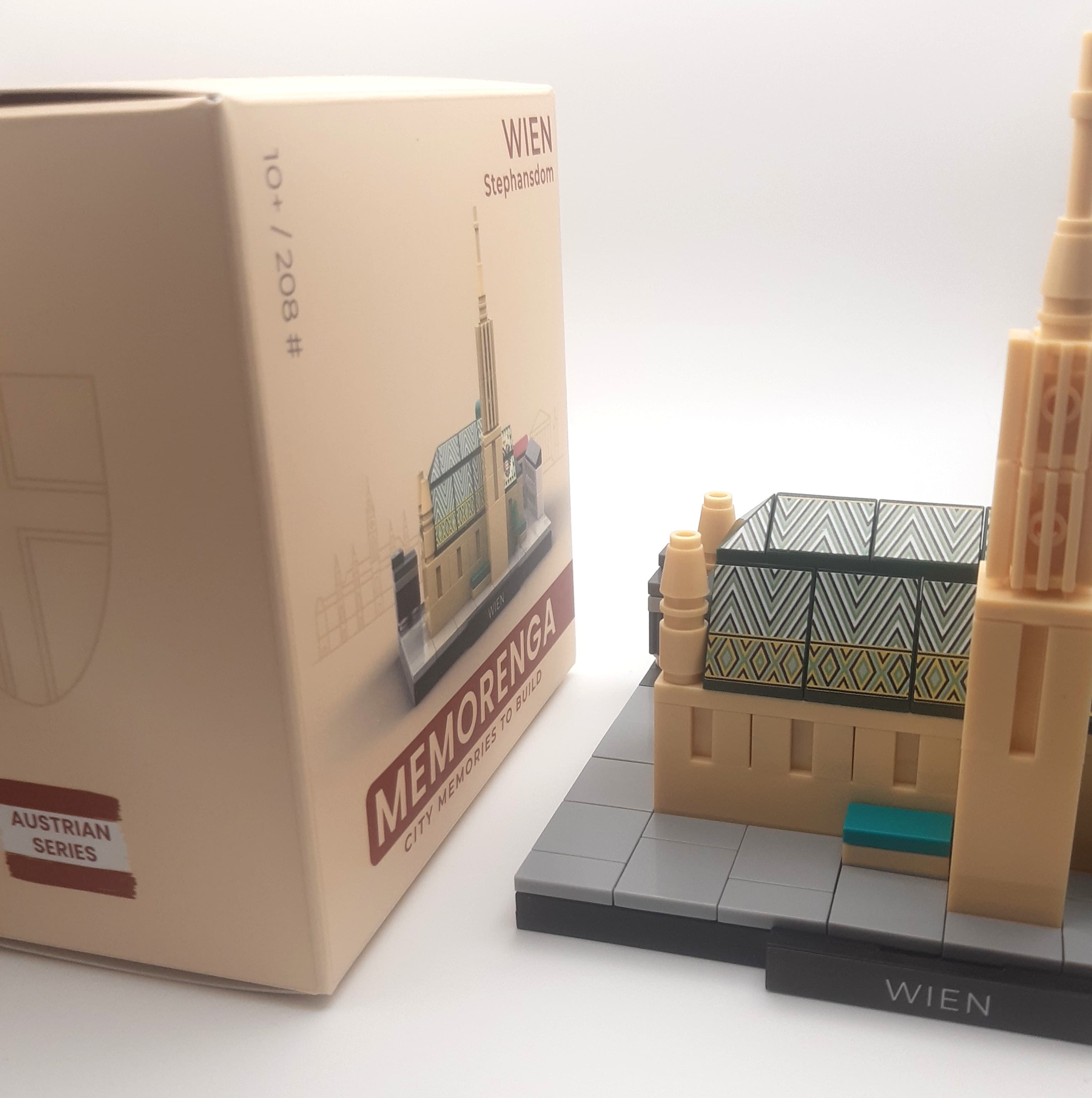 MEMORENGA Wien Stephansdom - Packaging and bricks
